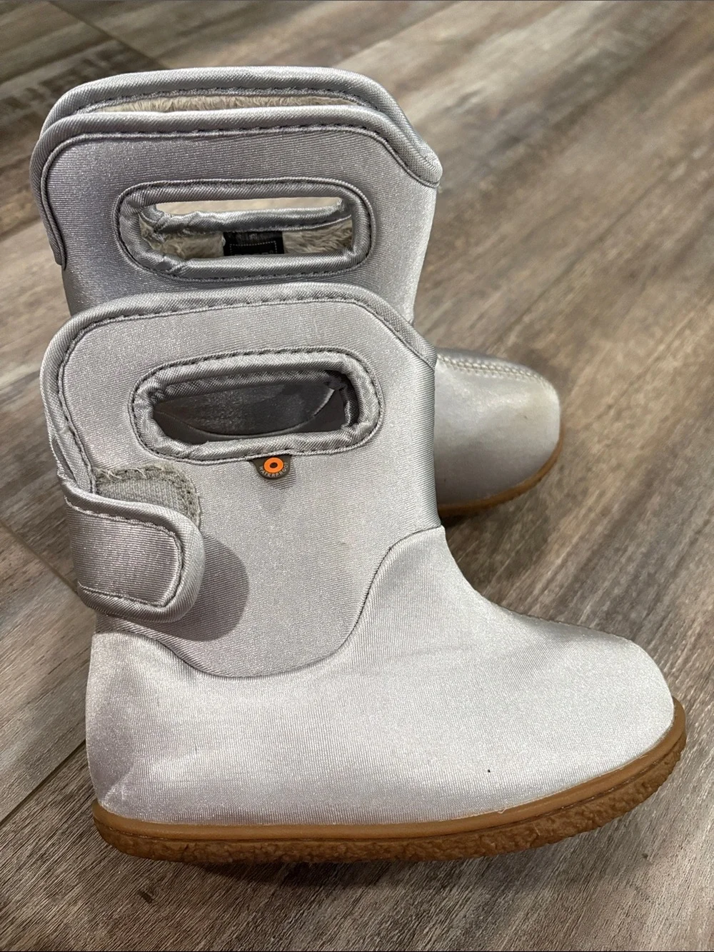 BOGS Baby Unisex Waterproof Snowboot Baby Rain Boot Metallic Silver Size 9